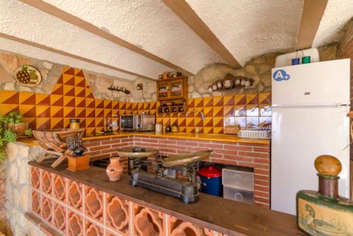 Lloret de Mar Villa Sleeps 8 Pool Wifi