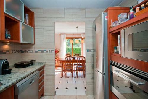 Lloret de Mar Villa Sleeps 8 Pool Wifi