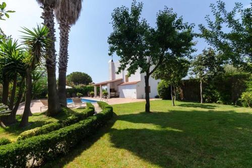 Lloret de Mar Villa Sleeps 8 Pool Wifi
