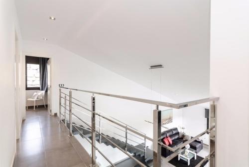 Lloret de Mar Villa Sleeps 9 Pool Wifi