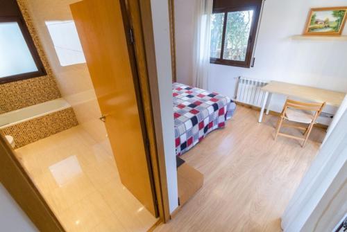 Lloret de Mar Villa Sleeps 6 Pool Air Con Wifi