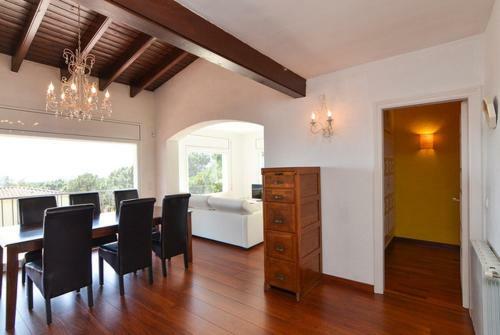 Lloret de Mar Villa Sleeps 6 Pool Wifi