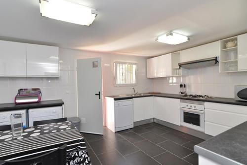 Lloret de Mar Villa Sleeps 10 Pool Air Con Wifi