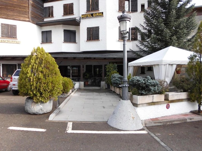 Hotel Giral