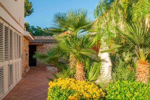 Segur de Calafell Villa Sleeps 8 Pool Air Con Wifi