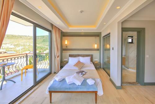 Kalkan Villa Sleeps 6 Pool Air Con Wifi