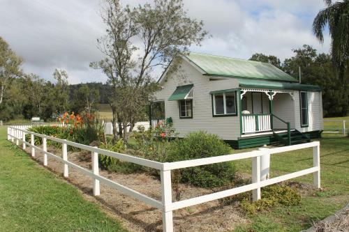 Hostal The Dollhouse Cottage