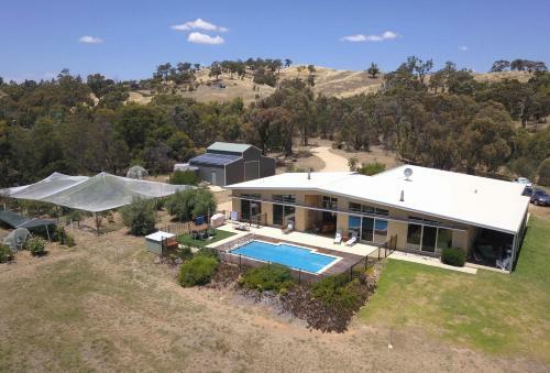 Hostal The Chocolate Lily Bed & Breakfast