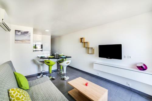 Spacious Apartment Seaside, Carnon Plage!