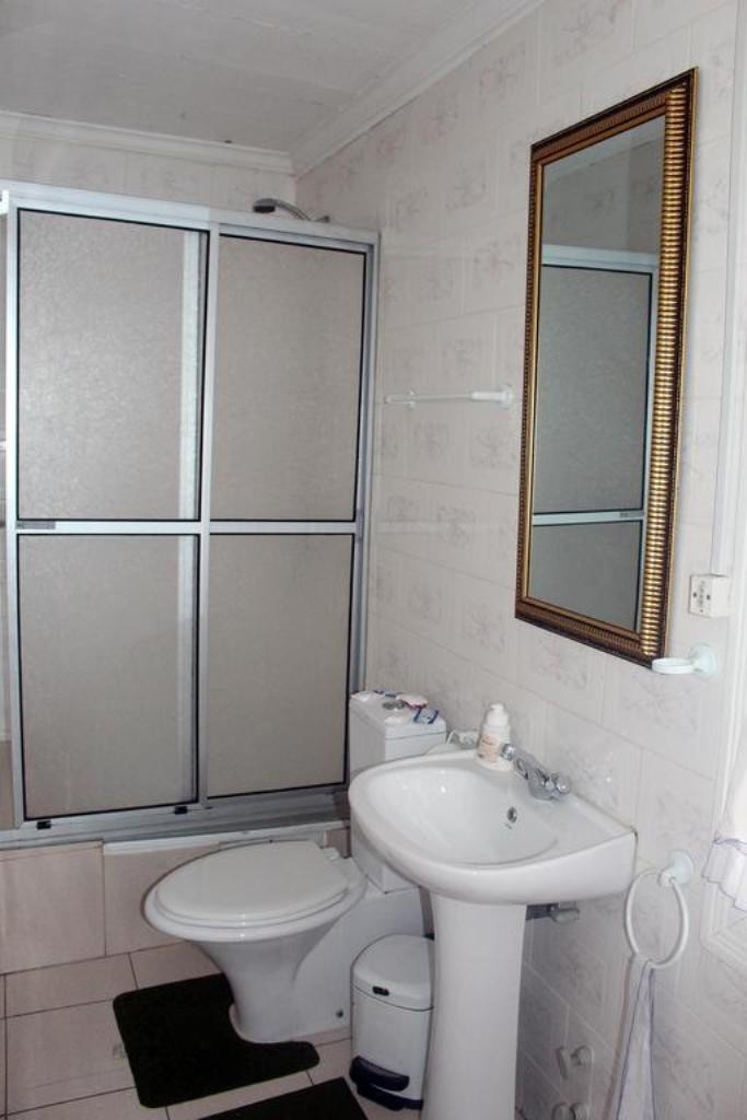 Hostal Residencial Bulnes