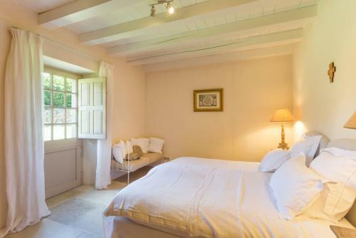 Vieux-mareuil Villa Sleeps 12 Pool Wifi