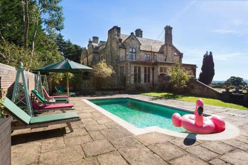Hurst Green Chateau Sleeps 15 Pool Wifi