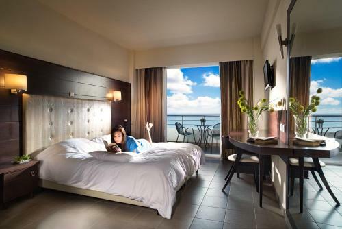 Hotel Blue Dream Palace Trypiti Beach Resort & Spa