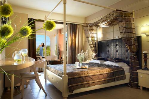 Hotel Blue Dream Palace Trypiti Beach Resort & Spa