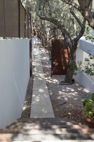 Villa Infinity White Complex