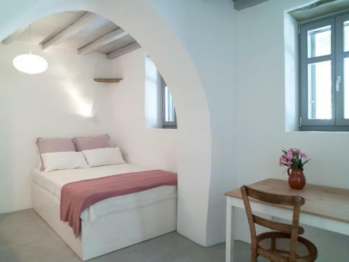 Hostal Tutti Blu Tinos Living Space