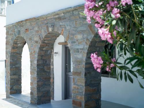 Hostal Tutti Blu Tinos Living Space