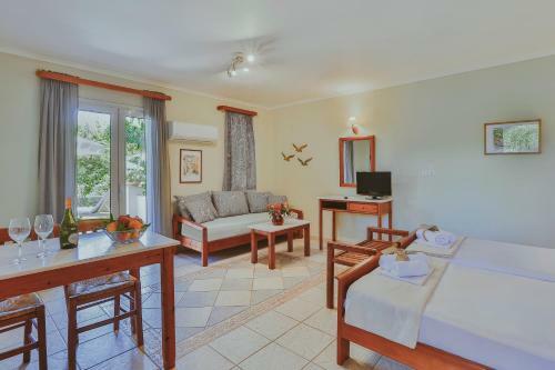 Sunny Garden Apartments
