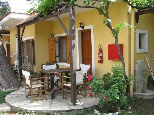 Aparthotel Lysistrata Bungalows