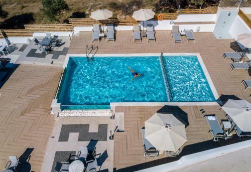 Studios Apartments Irini Patira