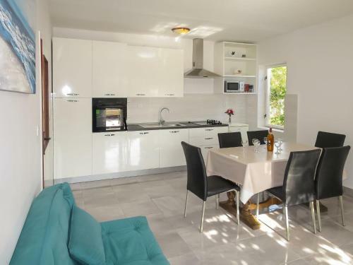 Holiday Home Bero - Ugl505