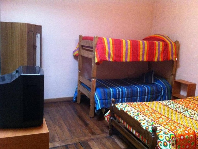 Hostal Tricontinental