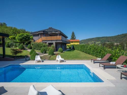 Holiday Home Mia