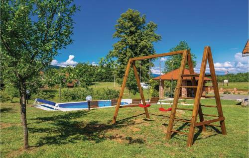 Two-bedroom Holiday Home In Bosiljevo