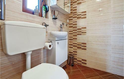 Two-bedroom Holiday Home In Kumrovec