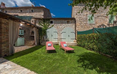 Charming Stone Villa Pakich With Private Pool