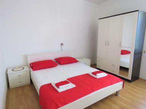Apartamento Novalja Center