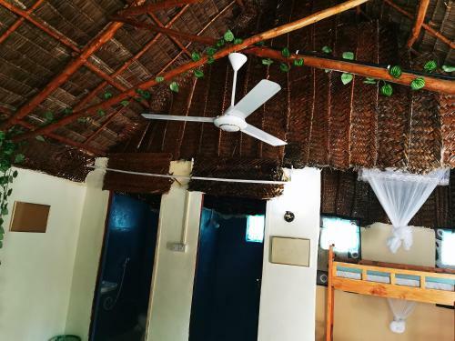 Hostal Bwejuu Beach Palm Villa