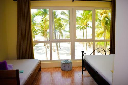 Hostal Bwejuu Beach Palm Villa