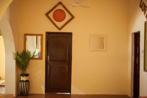 Hostal Bwejuu Beach Palm Villa