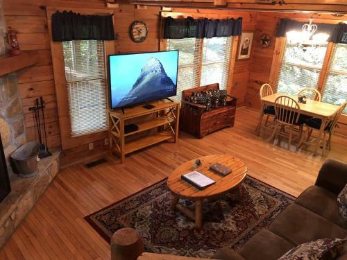 Eagles Ridge Cabin