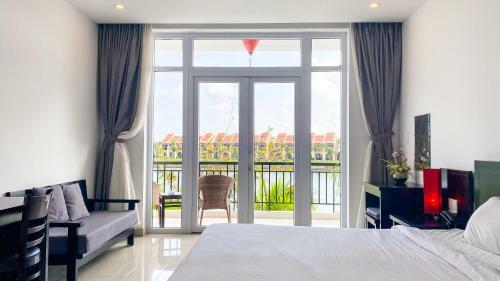 Villa Riverside White House Hotel