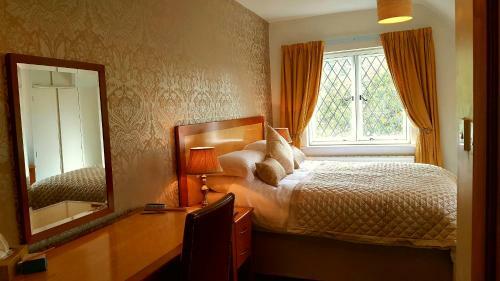 Hostal Sadlers Guest House