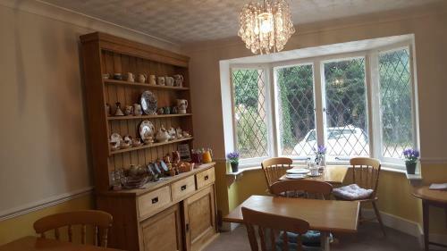 Hostal Sadlers Guest House
