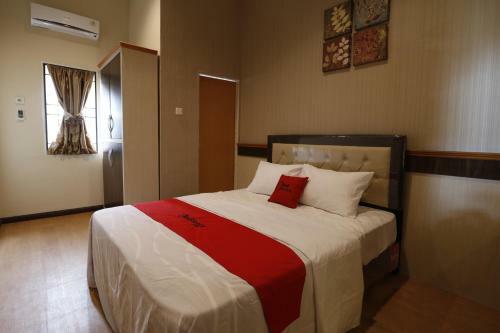 Hostal Reddoorz Plus Near Universitas Sumatera Utara