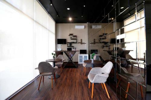 Hostal Reddoorz Plus Near Universitas Sumatera Utara