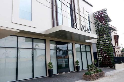 Hostal Reddoorz Plus Near Universitas Sumatera Utara