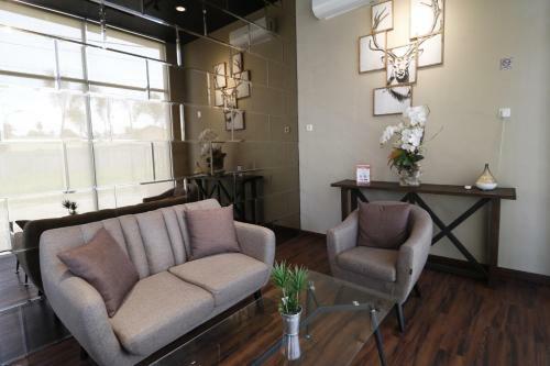 Hostal Reddoorz Plus Near Universitas Sumatera Utara