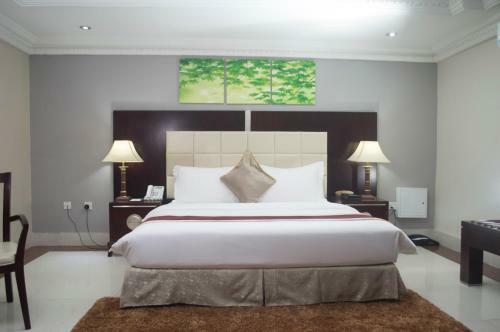 Hotel Grandbee Suites