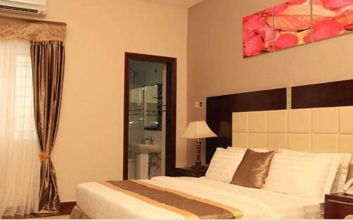 Hotel Grandbee Suites