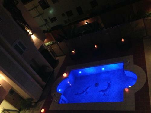 Hotel Grandbee Suites