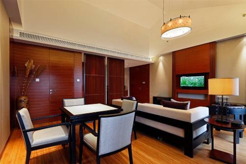 Hotel Jinling Resort Tianquan Lake