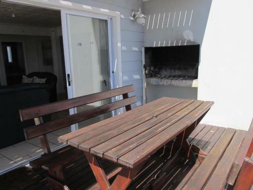 Point Village Accommodation - Hennie Top