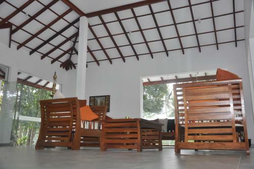 Hostal Aarya Hotel