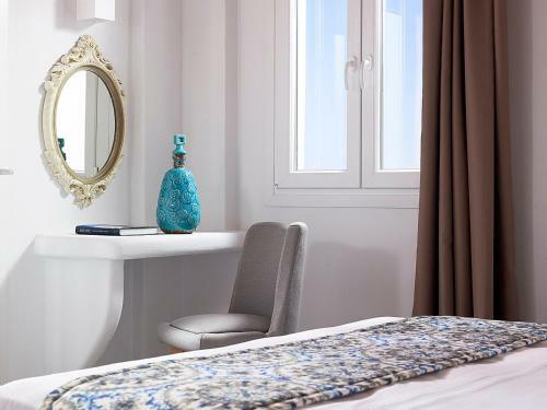 Hotel Lithos Luxury Rooms (Adults Only)