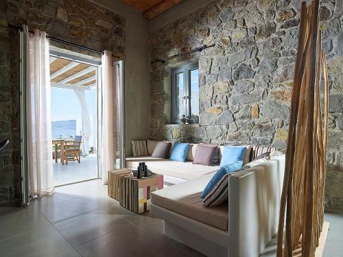 Hotel Lithos Luxury Rooms (Adults Only)